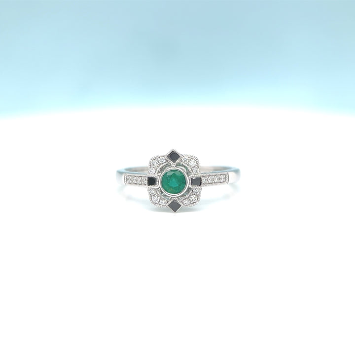 Emerald, black diamond deco__2022-10-18-13-56-37.jpg
